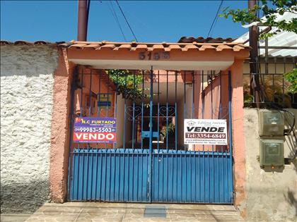Casa à Venda