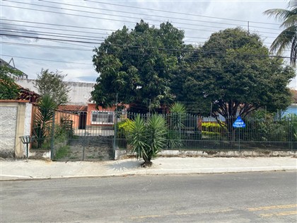 Casa à Venda