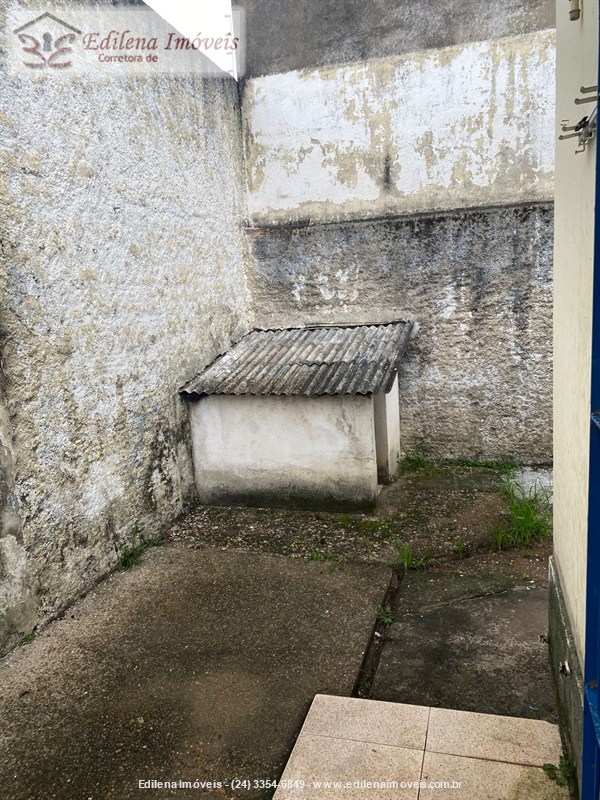 Casa para Alugar no Vila Hulda Rocha em Resende