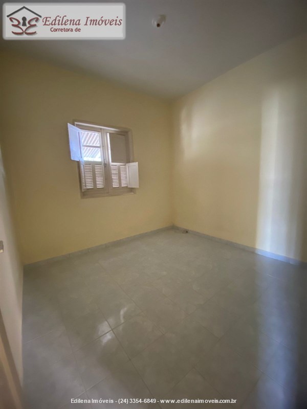 Casa para Alugar no Vila Julieta em Resende