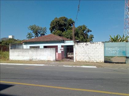 Casa à Venda