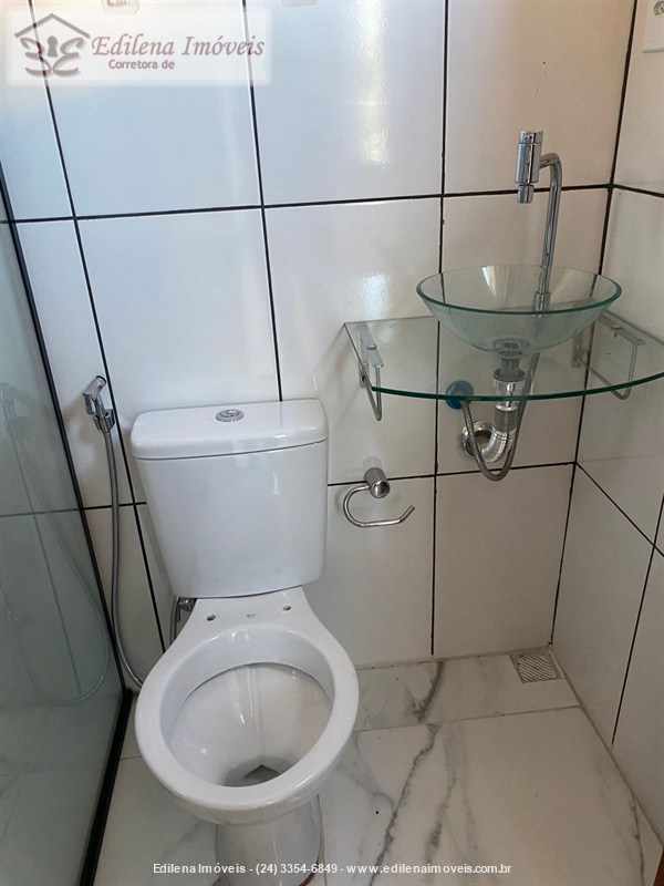 Casa para Alugar no Vila Julieta em Resende