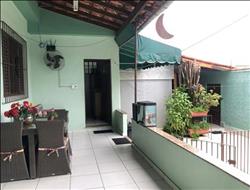 Casa à Venda