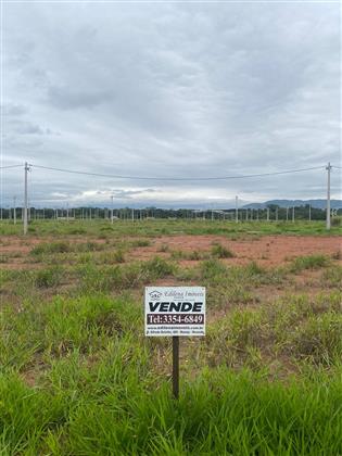 Terreno à Venda