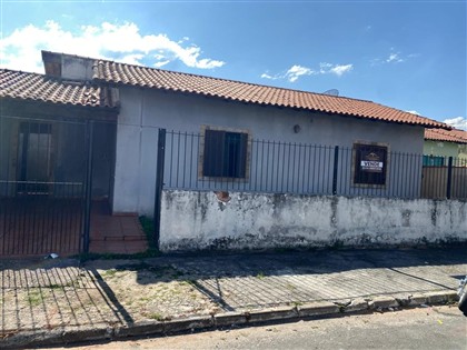 Casa à Venda