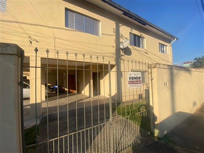 Casa à Venda