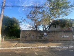 Terreno à Venda
