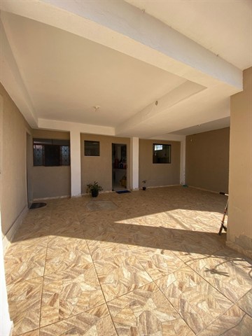 Casa à Venda