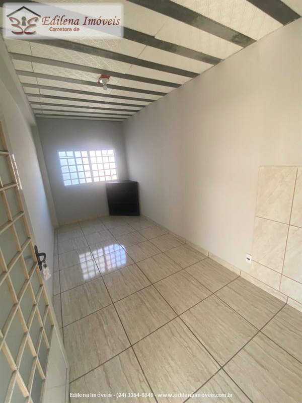 Casa para Alugar no Vila Julieta em Resende